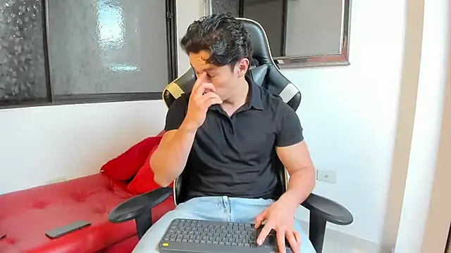 julian wallace online show from 17, 3, 2026