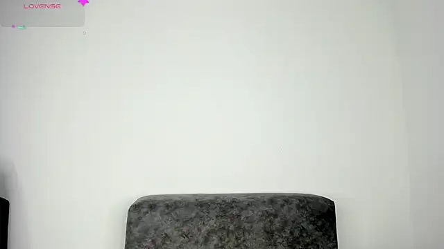 Lee Ash online show from 6, 12, 2024
