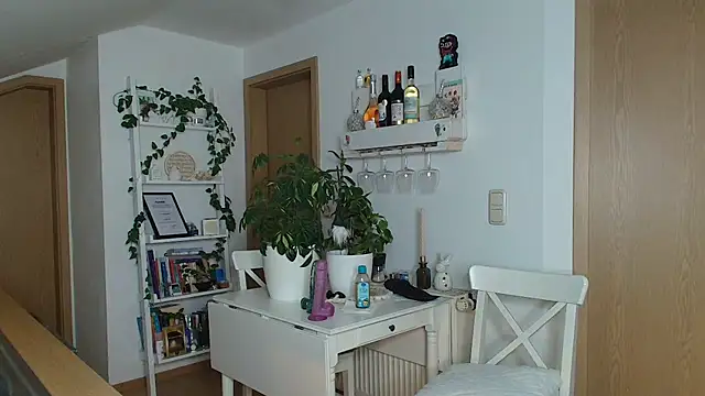 BrownieyQueen online show from 2, 12, 2024