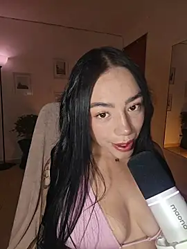 Snapshot of helena_smith chatting on 15, 7, 2026 helena smith online show from 15, 7, 2026