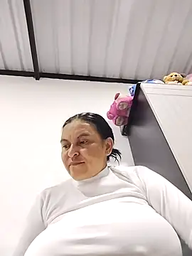 Snapshot of Horny-Mommy-Dirty chatting on 30, 3, 2026 Horny-Mommy-Dirty online show from 30, 3, 2026