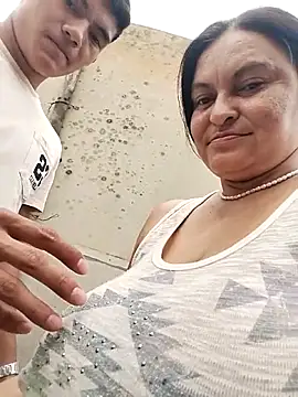 Snapshot of Horny-Mommy-Dirty chatting on 6, 4, 2026 Horny-Mommy-Dirty online show from 6, 4, 2026