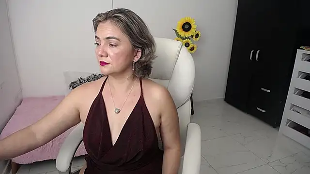 Snapshot of Chiraz_hasnaa chatting on 1, 1, 2025 Chiraz hasnaa online show from 1, 1, 2025