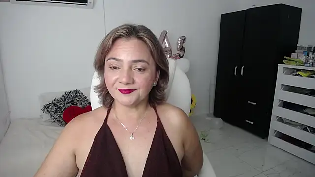 Snapshot of Chiraz_hasnaa chatting on 20, 1, 2025 Chiraz hasnaa online show from 20, 1, 2025