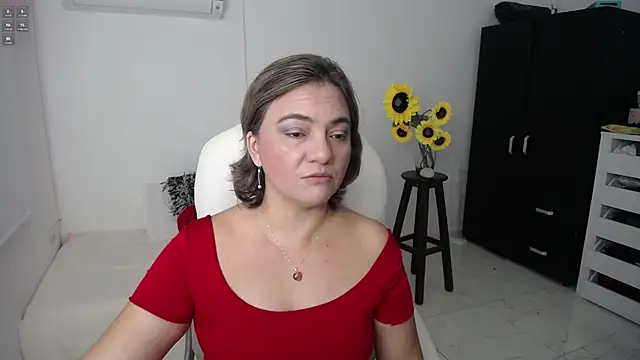 Snapshot of Chiraz_hasnaa chatting on 16, 3, 2025 Chiraz hasnaa online show from 16, 3, 2025