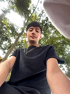 Snapshot of HotStar_yes chatting on 3, 11, 2025 HotStar yes online show from 3, 11, 2025