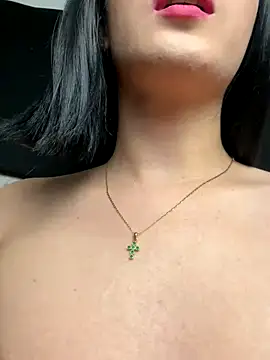 Snapshot of HotStar_yes chatting on 9, 11, 2025 HotStar yes online show from 9, 11, 2025