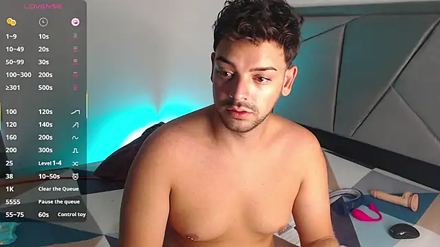 Snapshot of Logan_cocky chatting on 10, 9, 2025 Logan cocky online show from 10, 9, 2025