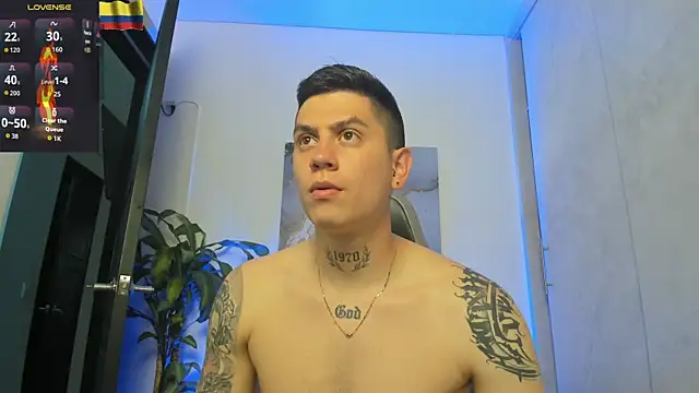 Snapshot of Yeiko_Romero_ chatting on 28, 10, 2025 Yeiko Romero online show from 28, 10, 2025