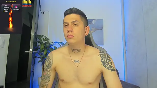 Snapshot of Yeiko_Romero_ chatting on 29, 10, 2025 Yeiko Romero online show from 29, 10, 2025