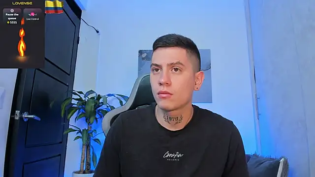 Snapshot of Yeiko_Romero_ chatting on 2, 12, 2025 Yeiko Romero online show from 2, 12, 2025