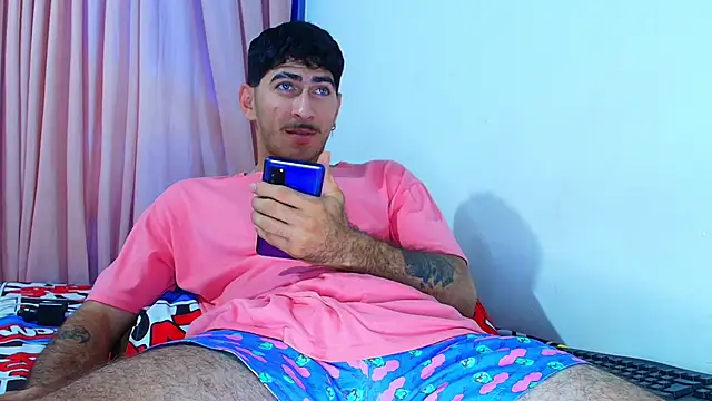 Thomass00 online show from 17, 1, 2025