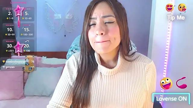 Snapshot of Paulina_627 chatting on 22, 12, 2024 Paulina 627 online show from 22, 12, 2024