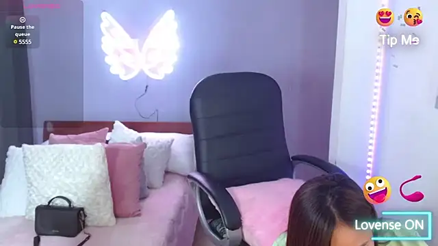 Snapshot of Paulina_627 chatting on 8, 3, 2025 Paulina 627 online show from 8, 3, 2025