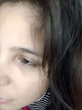 apriilhot online show from 7, 7, 2026