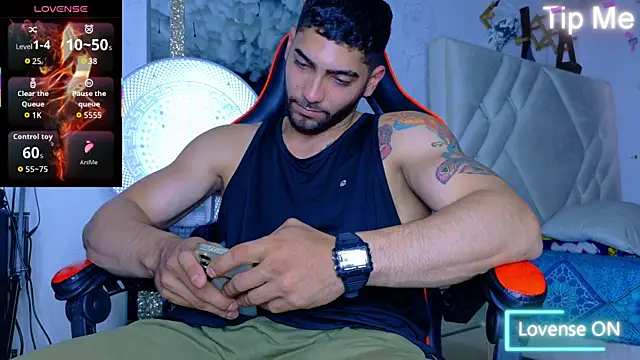 Snapshot of Rich_boy01 chatting on 4, 12, 2025 Rich boy01 online show from 4, 12, 2025