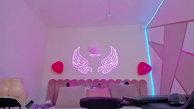  scarletmoore online show from 8, 2, 2025