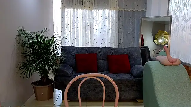 Snapshot of camil_milfdream chatting on 31, 1, 2025 camil milfdream online show from 31, 1, 2025