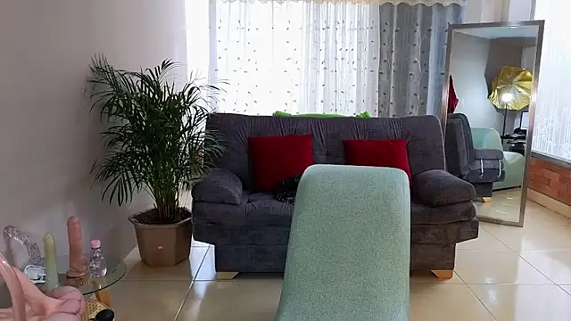 Snapshot of camil_milfdream chatting on 1, 2, 2025 camil milfdream online show from 1, 2, 2025