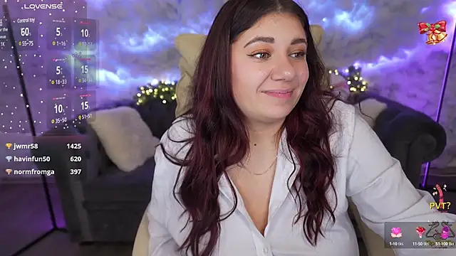 Snapshot of JulietDream chatting on 5, 1, 2025 JulietDream online show from 5, 1, 2025