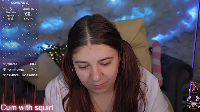 Snapshot of JulietDream chatting on 4, 2, 2025 JulietDream online show from 4, 2, 2025