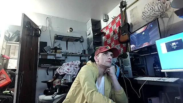 Snapshot of deadpi chatting on 27, 12, 2024 deadpi online show from 27, 12, 2024