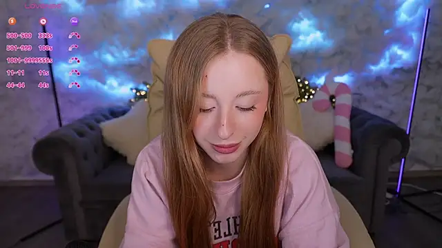 SilverrMoon online show from 4, 2, 2025