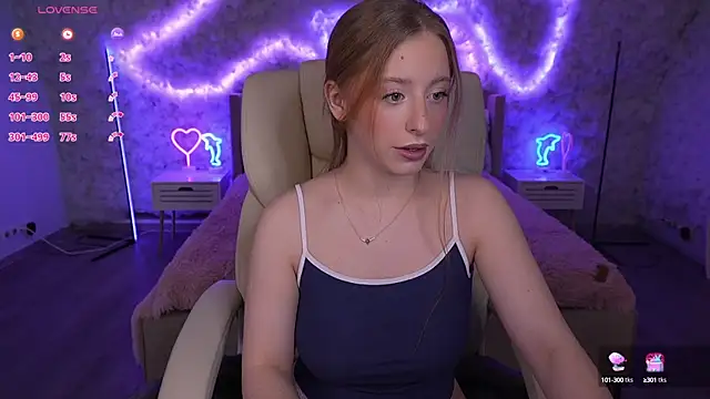 SilverrMoon online show from 28, 2, 2025