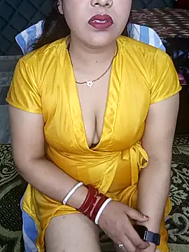 Snapshot of Cute-Raashii chatting on 4, 2, 2025 Cute-Raashii online show from 4, 2, 2025