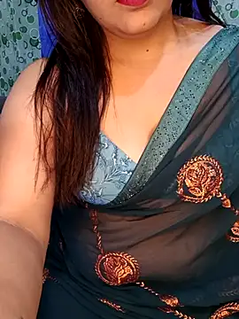 Snapshot of Cute-Raashii chatting on 15, 10, 2025 Cute-Raashii online show from 15, 10, 2025