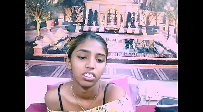 IndianSexySlender online show from 10, 12, 2024