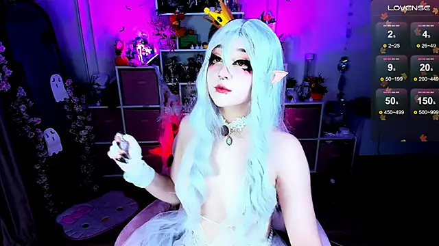 Snapshot of Aki__Ra chatting on 3, 11, 2025 Aki Ra online show from 3, 11, 2025