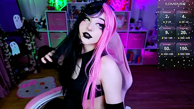 Snapshot of Aki__Ra chatting on 15, 11, 2025 Aki Ra online show from 15, 11, 2025