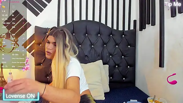 Snapshot of AllisonsweetZ chatting on 11, 2, 2025 AllisonsweetZ online show from 11, 2, 2025