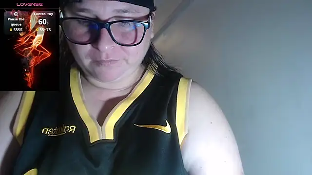 Snapshot of katty_femdom chatting on 12, 10, 2025 katty femdom online show from 12, 10, 2025