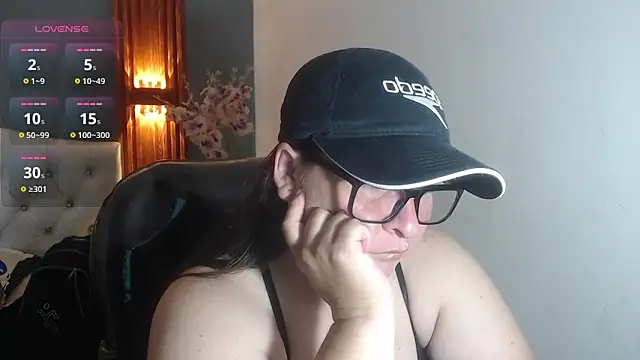 Snapshot of katty_femdom chatting on 21, 5, 2026 katty femdom online show from 21, 5, 2026