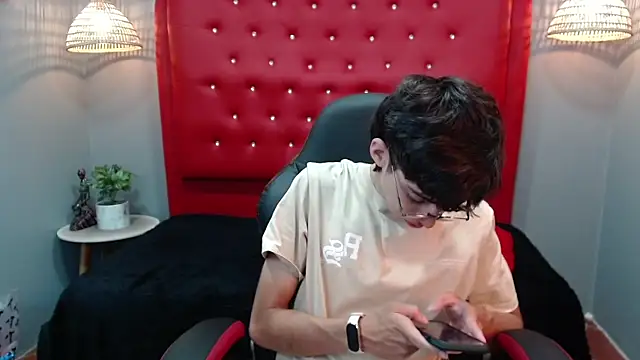 Snapshot of jhoellx chatting on 24, 12, 2024 jhoellx online show from 24, 12, 2024
