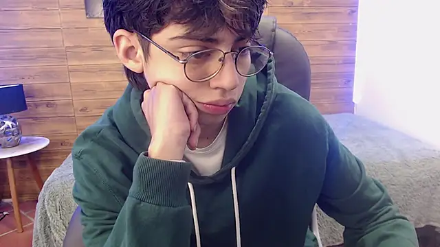 Snapshot of jhoellx chatting on 9, 1, 2025 jhoellx online show from 9, 1, 2025