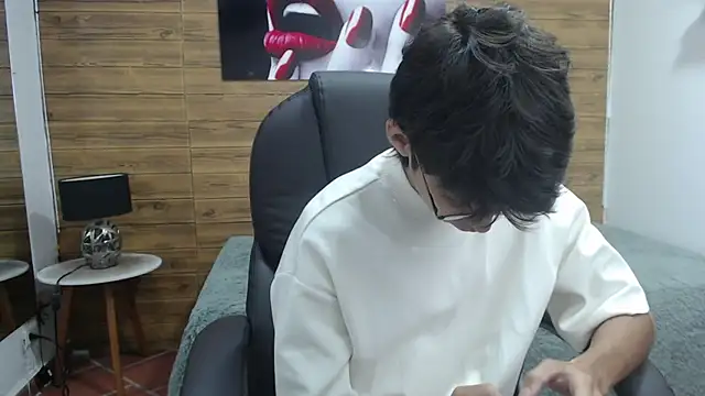 Snapshot of jhoellx chatting on 15, 1, 2025 jhoellx online show from 15, 1, 2025