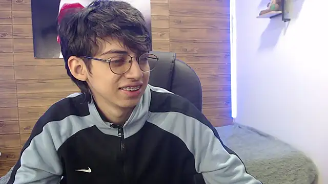 Snapshot of jhoellx chatting on 25, 1, 2025 jhoellx online show from 25, 1, 2025