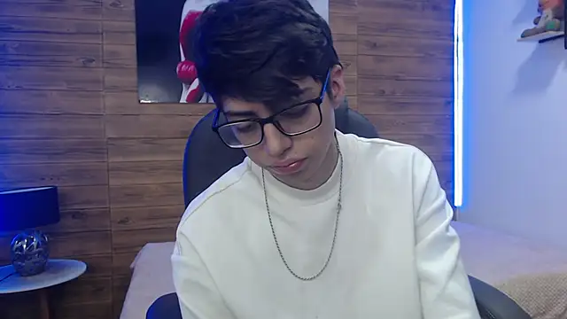 Snapshot of jhoellx chatting on 8, 2, 2025 jhoellx online show from 8, 2, 2025