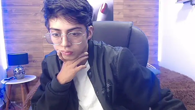 Snapshot of jhoellx chatting on 5, 3, 2025 jhoellx online show from 5, 3, 2025