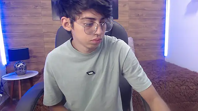 Snapshot of jhoellx chatting on 7, 3, 2025 jhoellx online show from 7, 3, 2025