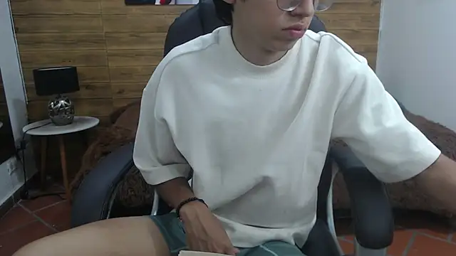 Snapshot of jhoellx chatting on 14, 3, 2025 jhoellx online show from 14, 3, 2025
