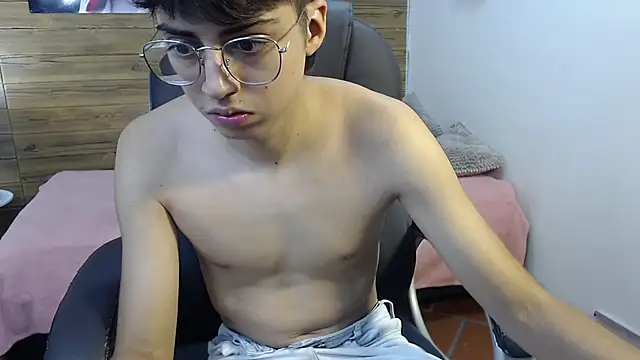 Snapshot of jhoellx chatting on 3, 10, 2025 jhoellx online show from 3, 10, 2025