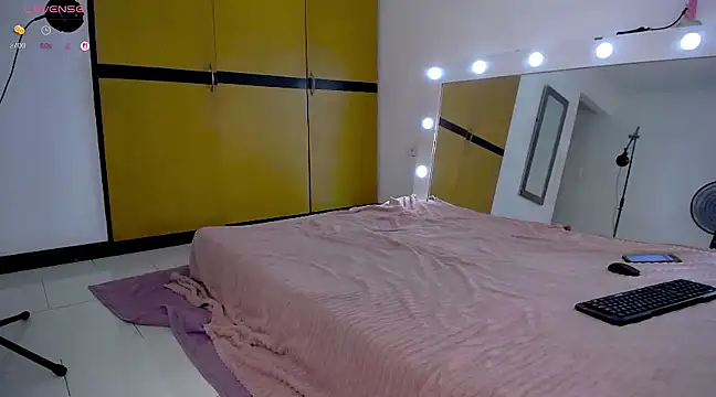 Snapshot of diabla_sexyboobs chatting on 12, 3, 2025 diabla sexyboobs online show from 12, 3, 2025