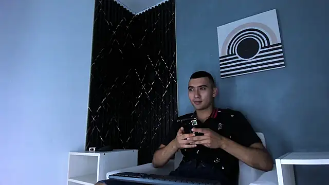 Liam crox online show from 18, 12, 2024