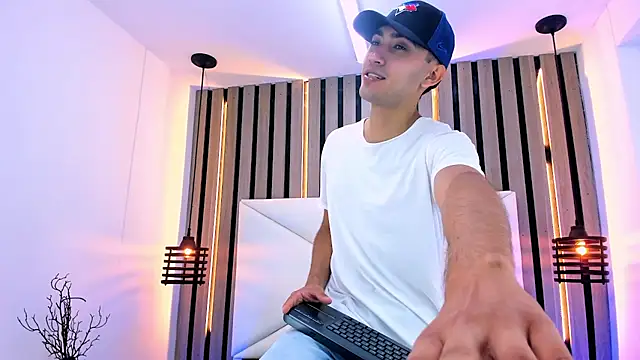 Liam crox online show from 17, 3, 2025