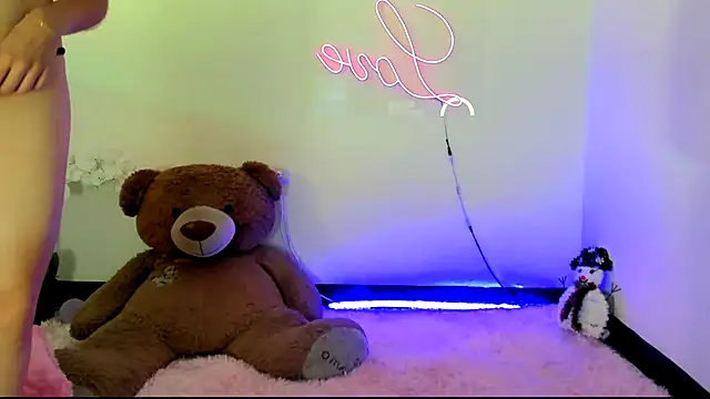 Snapshot of kendal_scott1 chatting on 4, 1, 2025 kendal scott1 online show from 4, 1, 2025