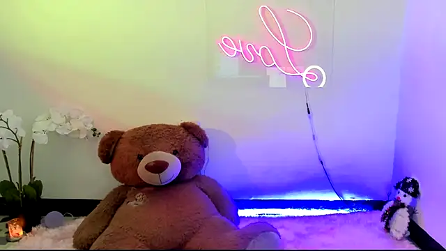 Snapshot of kendal_scott1 chatting on 4, 1, 2025 kendal scott1 online show from 4, 1, 2025